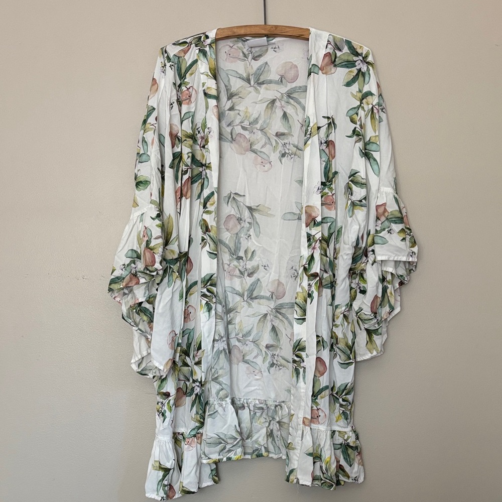 Plum Pretty Sugar floral short robe